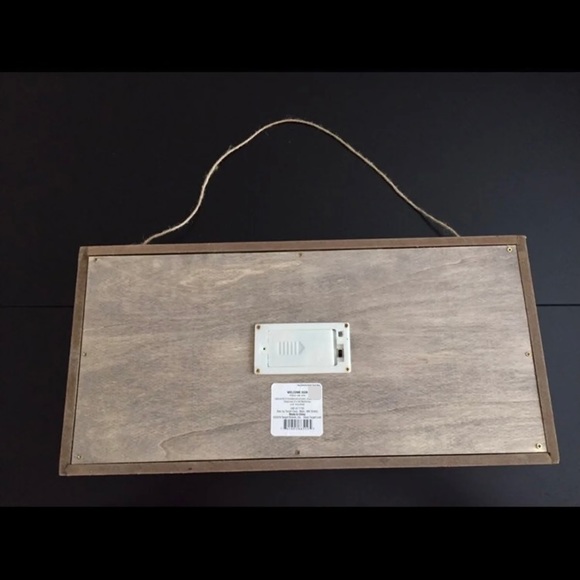 Light Up Wood Welcome Sign - Picture 2 of 3